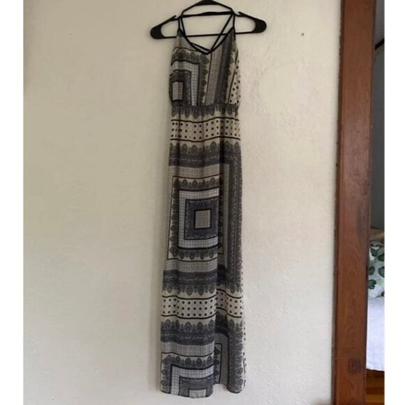 Very J Dresses & Skirts - Very J women’s dress medium beige black Maxi long Geometric pattern Sheer boho